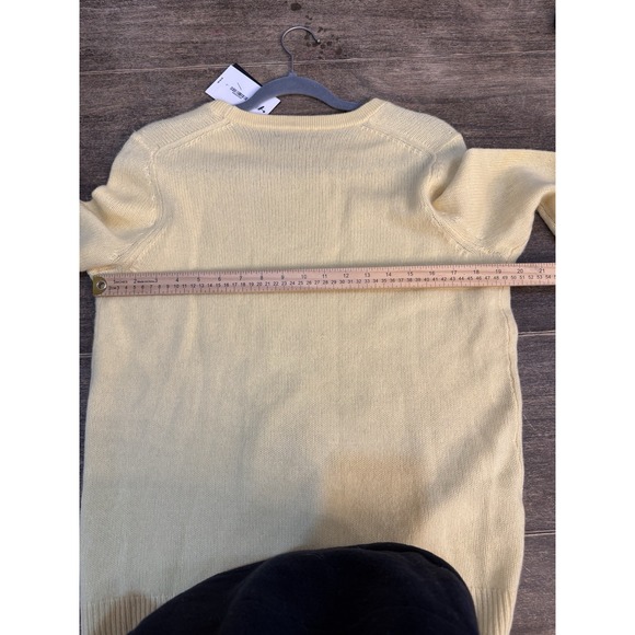 C by Bloomingdale's Butter Cup YellowWomen Crewneck Cashmere Sweater Size Large - Picture 9 of 11